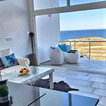아파트 Modern Loft, Beautiful Views, Pool, Quiet Getaway! *